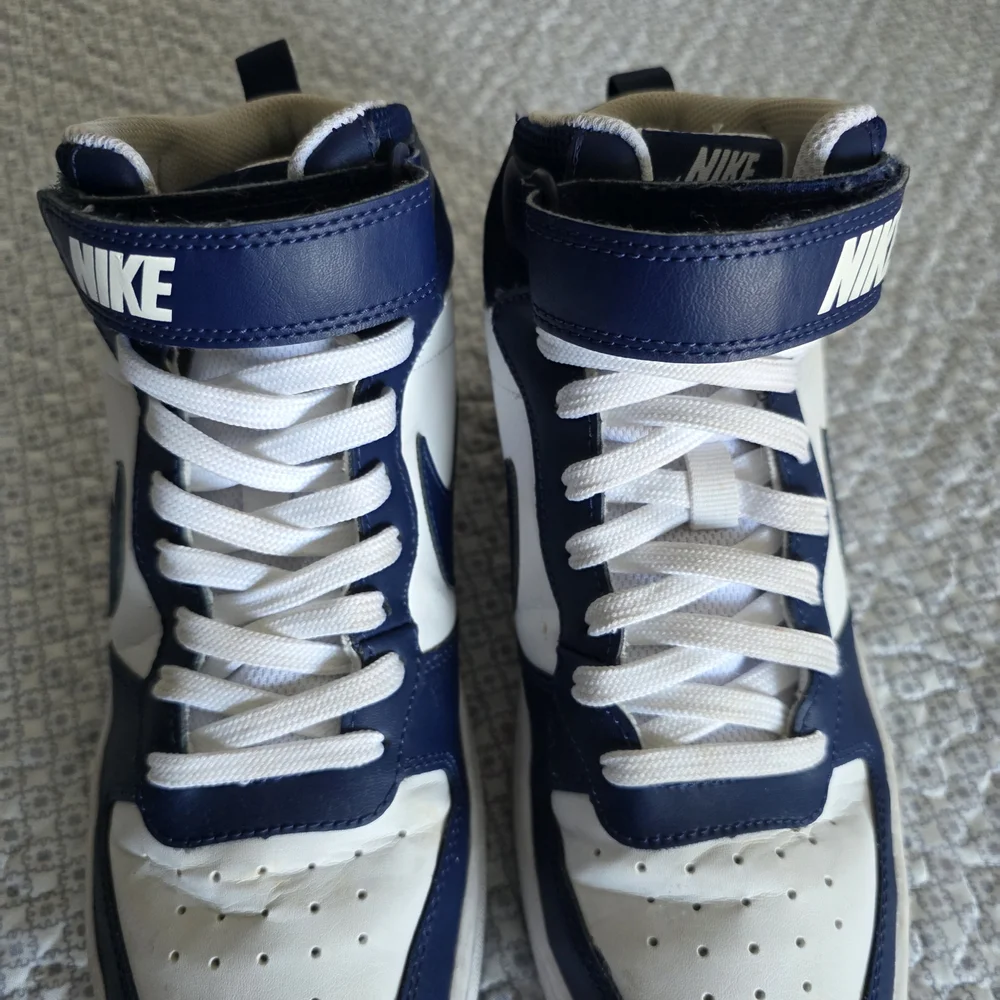 Nike Court Borough Mid 2 Blue & White Big Kids Sneakers Size 7Y